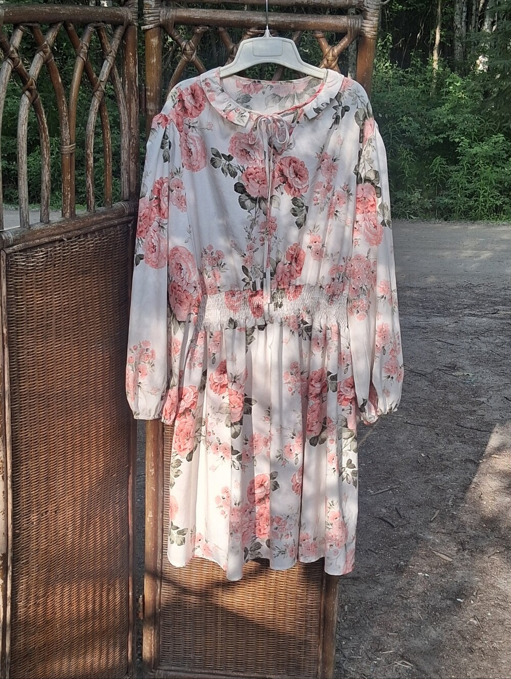 SHEIN White Floral Tie-Neck Dress with Peach Rose Print🪴🌿🌾🌻🍂